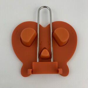 Pampered Chef Pretzel Form #100076 Retired Discontinued Orange